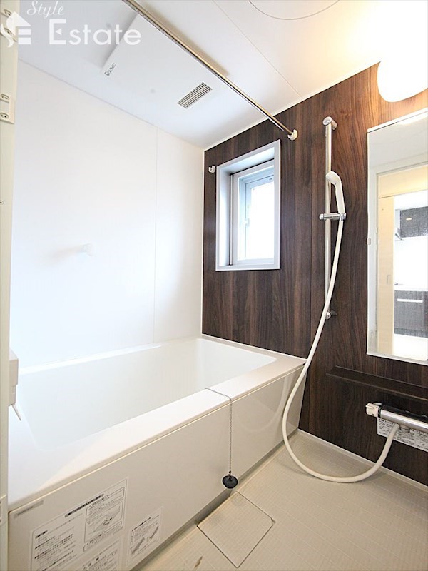 バス・シャワールーム　バスルーム