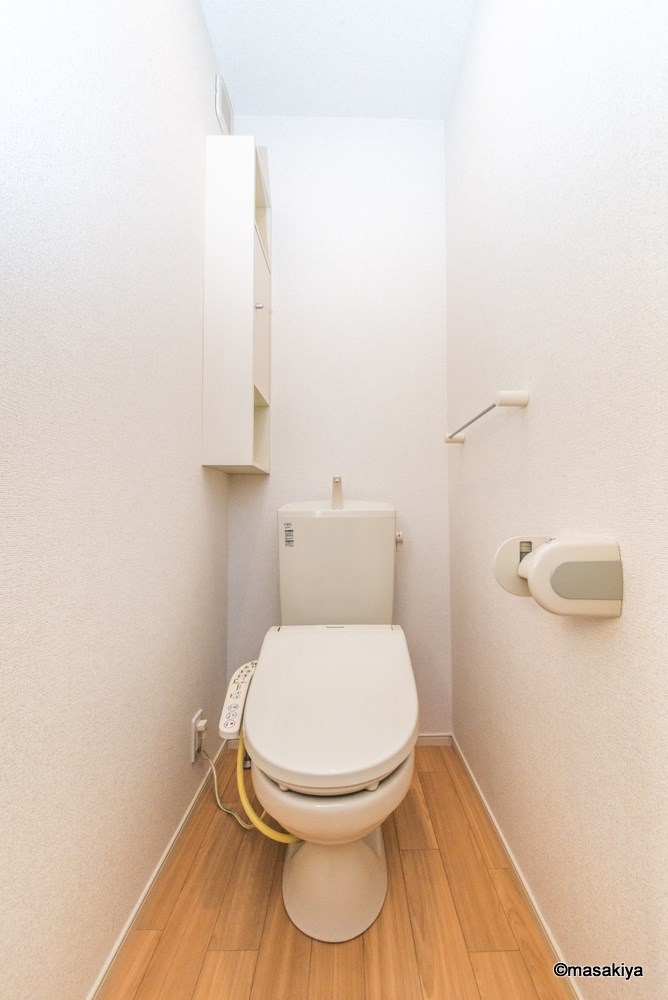 トイレ　トイレ　ウォシュレット付き