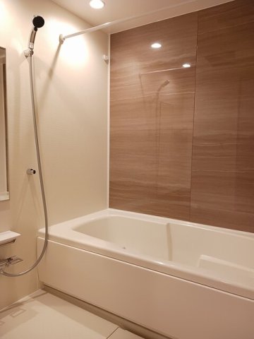 バス・シャワールーム　お風呂で日々の疲れを落としましょう