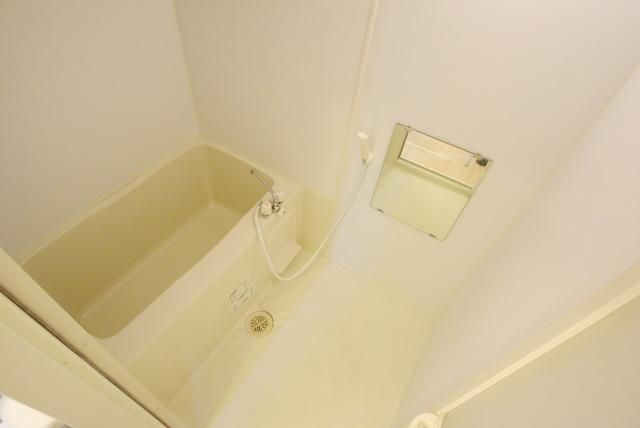 バス・シャワールーム　★浴室乾燥機付の便利なバスルームです★