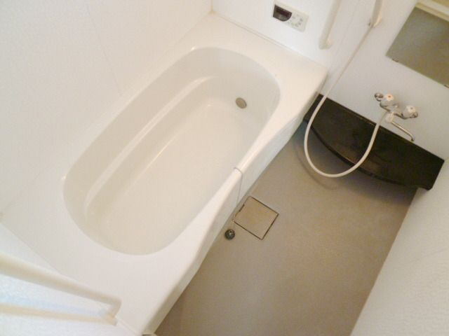 バス・シャワールーム　一坪風呂♪