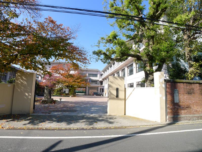 中学校　京都市立上京中学校（中学校）まで1613m