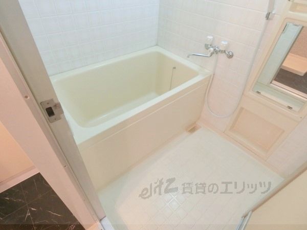 バス・シャワールーム　風呂