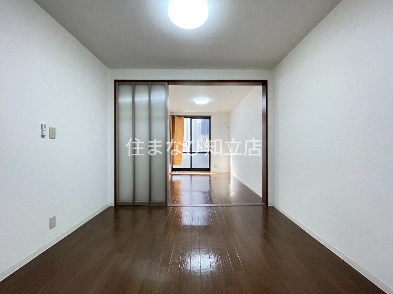 居室・リビング　同型別部屋写真