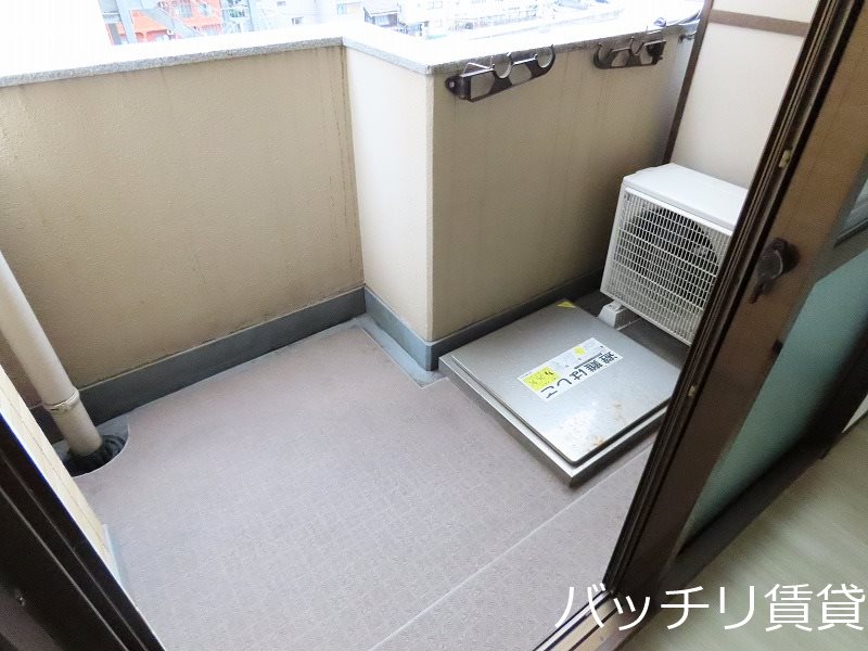 バルコニー　＊画像は別部屋のためイメージ、現状優先いたします
