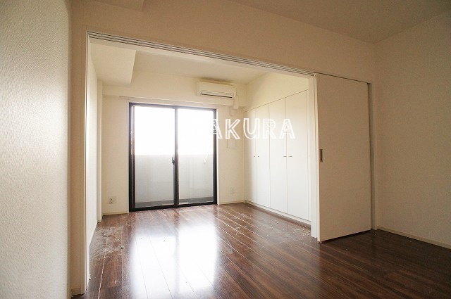 居室・リビング　使いやすい形の為、レイアウトを楽しめます♪