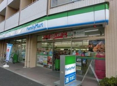 コンビニ　ファミリーマート 高井戸西一丁目店（コンビニ）まで712m