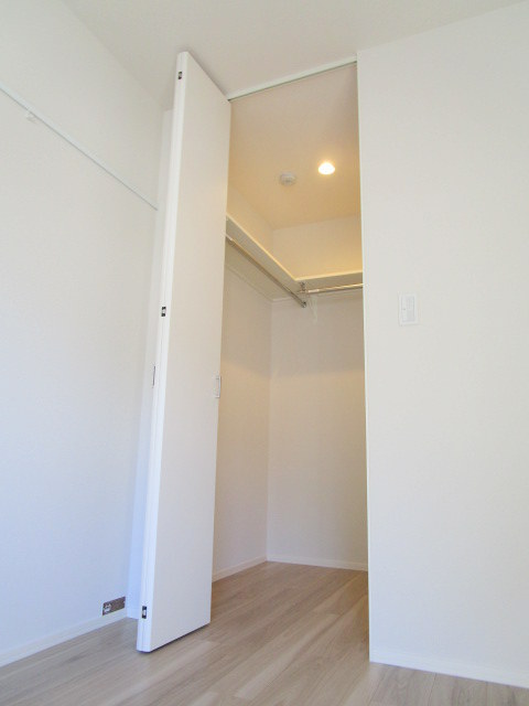 収納　★ウォークインクローゼット１．１帖★