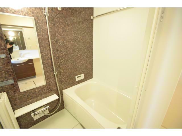 バス・シャワールーム　他号室の写真になります。