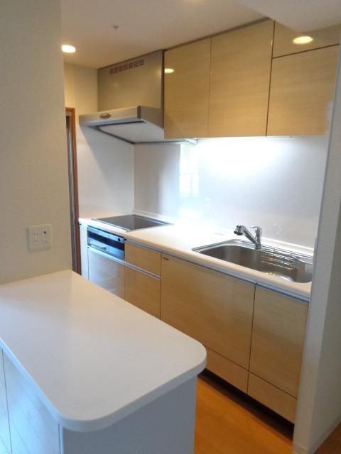 キッチン　IHクッキングヒーター