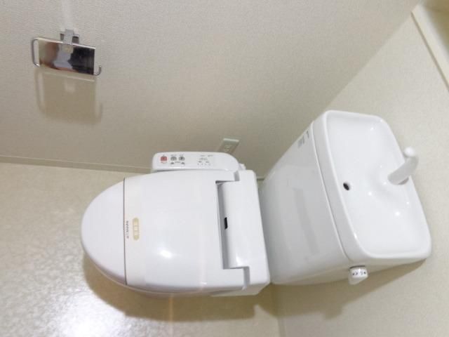 トイレ　温水洗浄暖房便座