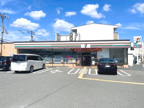 コンビニ　セブンイレブン 大和高田東中1丁目店（コンビニ）まで583m