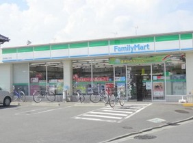 コンビニ　ファミリーマート島根四丁目店（コンビニ）まで409m