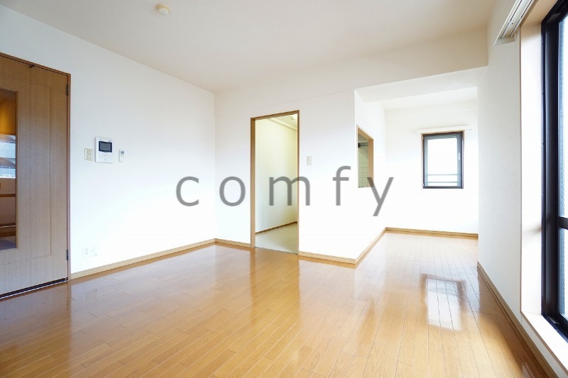 居室・リビング　角部屋２面採光