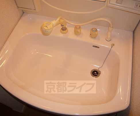 洗面設備　朝の準備も楽ですね