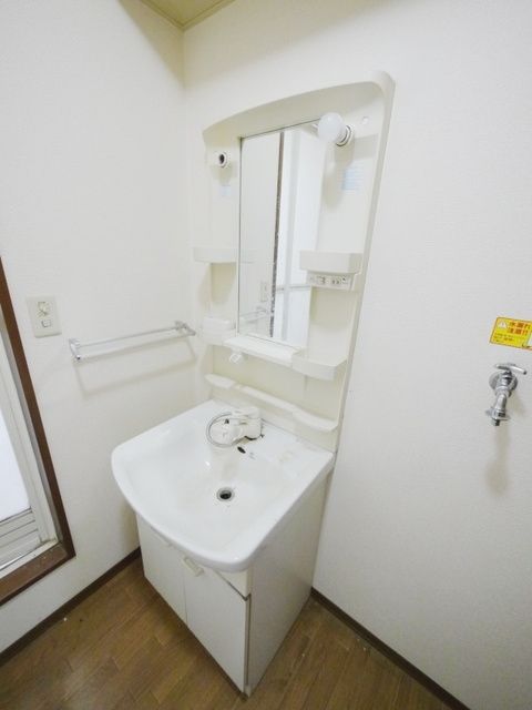 洗面設備　★朝の身支度に便利な独立洗面台です★