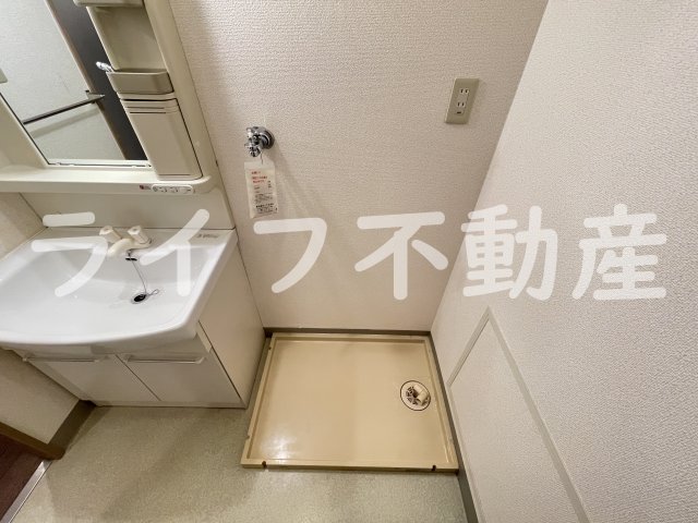 洗面設備　スペースが確保できる洗面所です