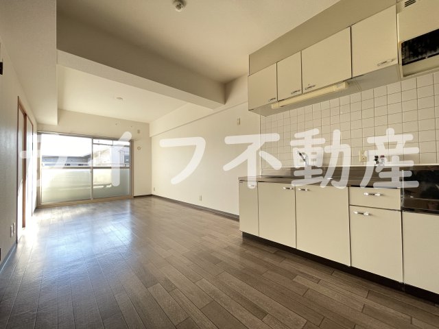 居室・リビング　ゆったりとした居間です