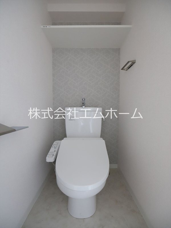 トイレ　温水洗浄暖房便座