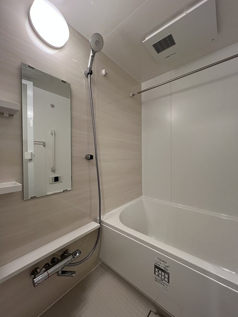 バス・シャワールーム　※写真は同タイプ住戸です。