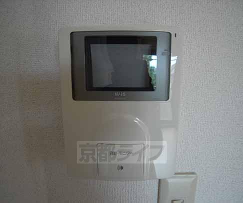 セキュリティ　モニター付きインターフォンで、訪問者の顔もバッチリ分か...
