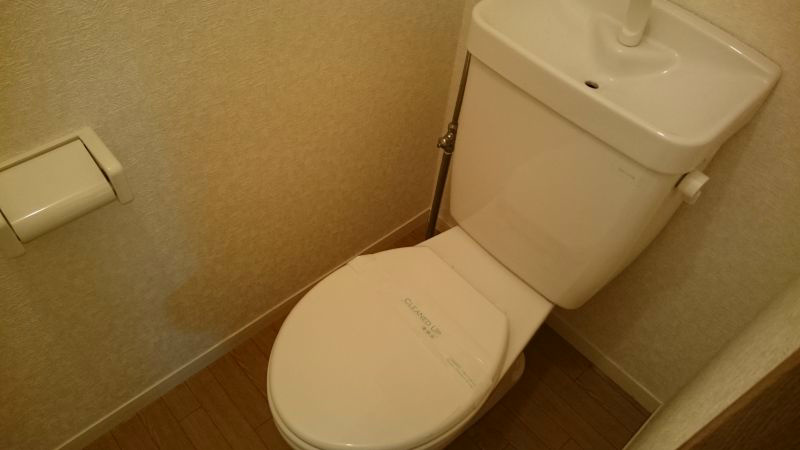 トイレ　清潔感あるトイレです