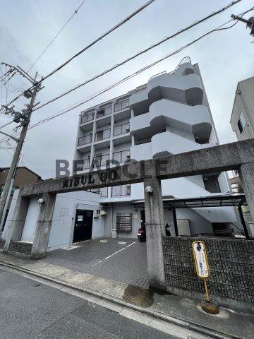 建物外観　落ち着いた雰囲気の外観です