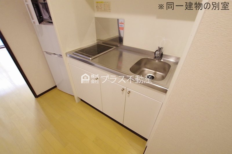キッチン　設備仕様は号室により異なる為、現況を優先致します。