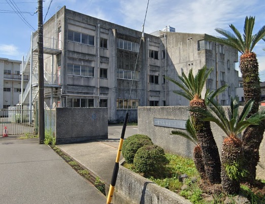 小学校　木曽川西小学校（小学校）まで589m