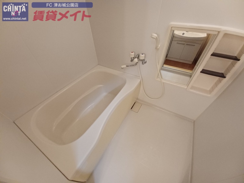 バス・シャワールーム　同タイプの部屋写真です。