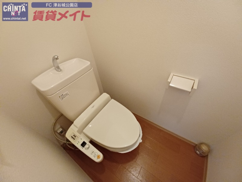 トイレ　同タイプの部屋写真です。