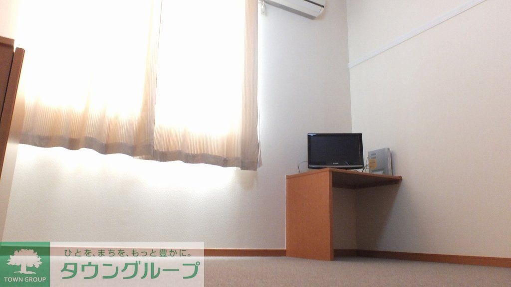居室・リビング　2Fの床面は、カーペット敷き