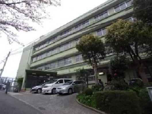 中学校　神戸市立雲雀丘中学校（中学校）まで1108m