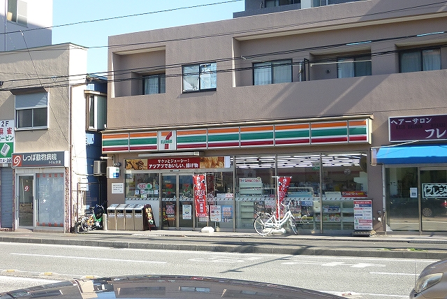 コンビニ　セブンイレブン「通町店」（コンビニ）まで86m