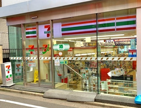 コンビニ　セブンイレブン 亀戸駅東口店（コンビニ）まで297m