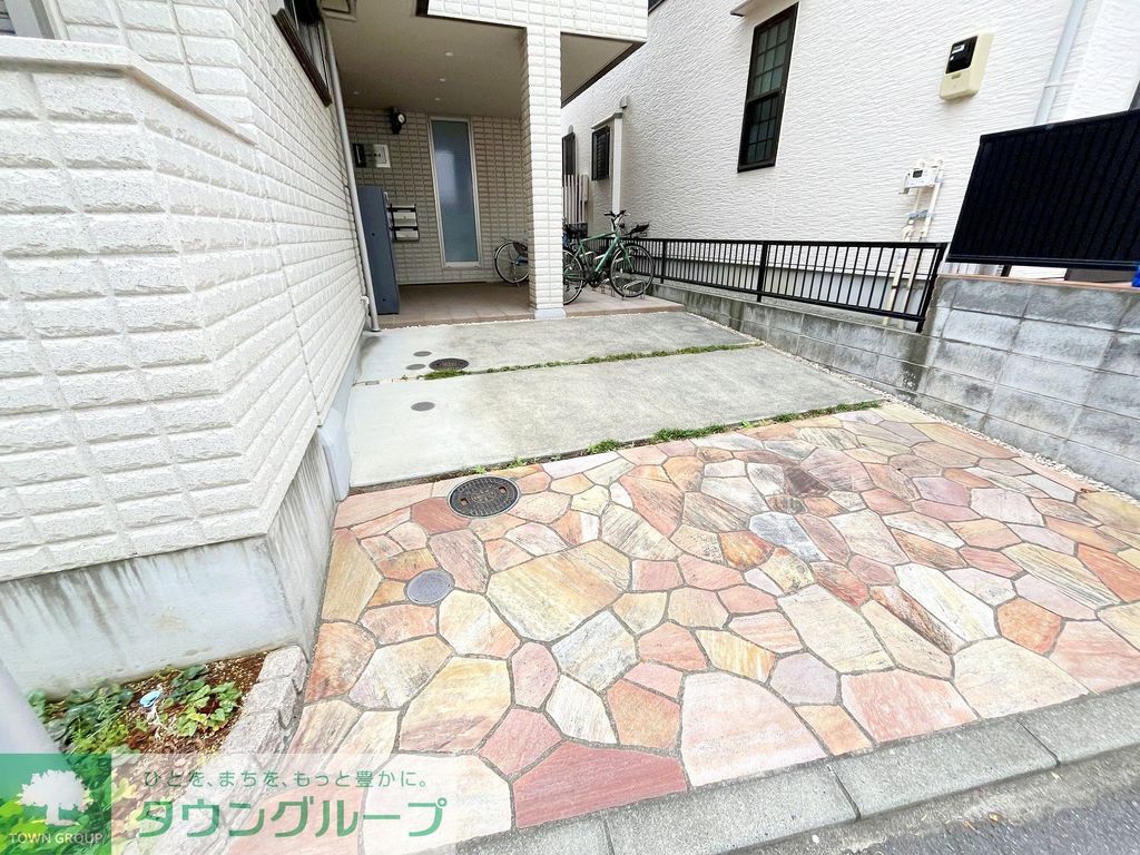 エントランス　安心のオートロック対応