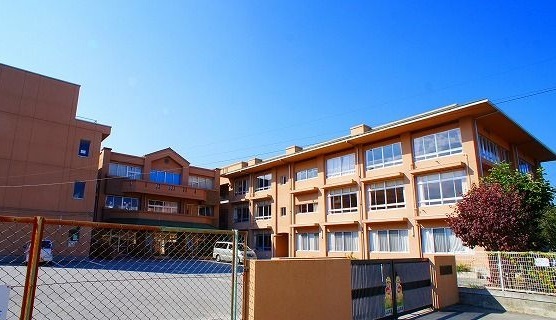 小学校　大里小学校（小学校）まで1000m