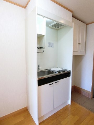 キッチン　一人暮らしに使い勝手のいいキッチンです☆場所を取るお鍋やお皿
