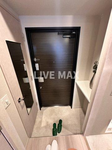 玄関　モデルルームです・家具小物類はつきません
