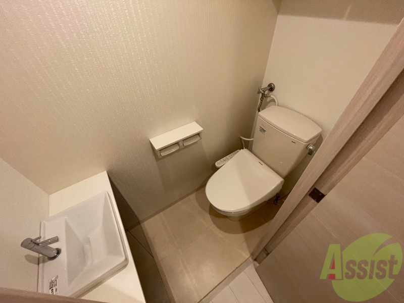トイレ　こちらはトイレです。清潔感があり、安心して使用できます。
