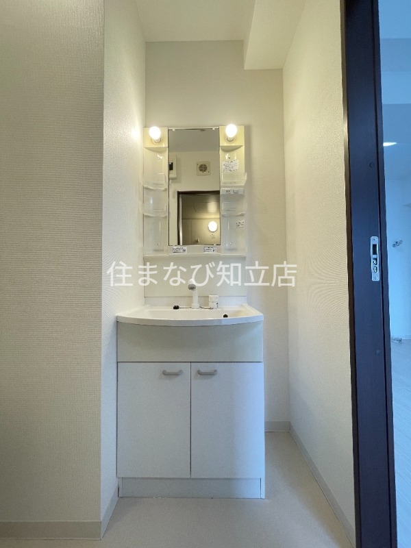 洗面設備　同型別部屋写真