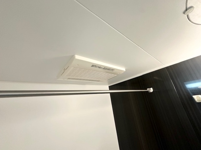その他設備　※床・建具の色が異なる場合がございます。