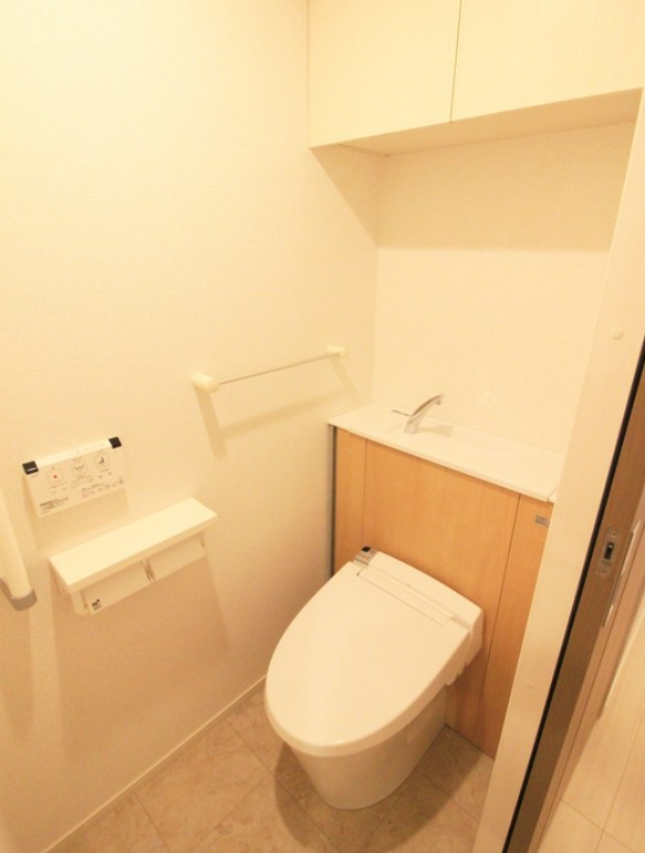 トイレ　※別部屋参考写真です