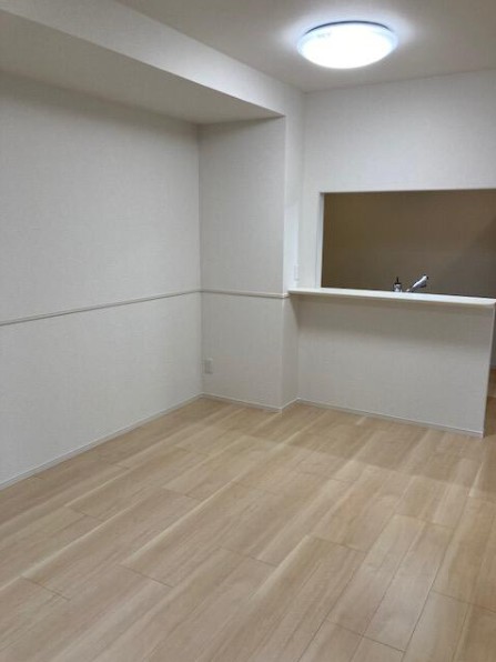 居室・リビング　※別部屋参考写真です