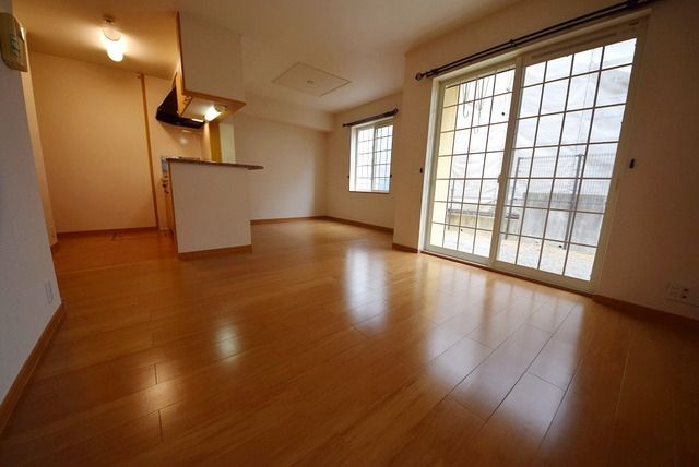 居室・リビング　★ＬＤＫ１４帖の広々したお部屋です★