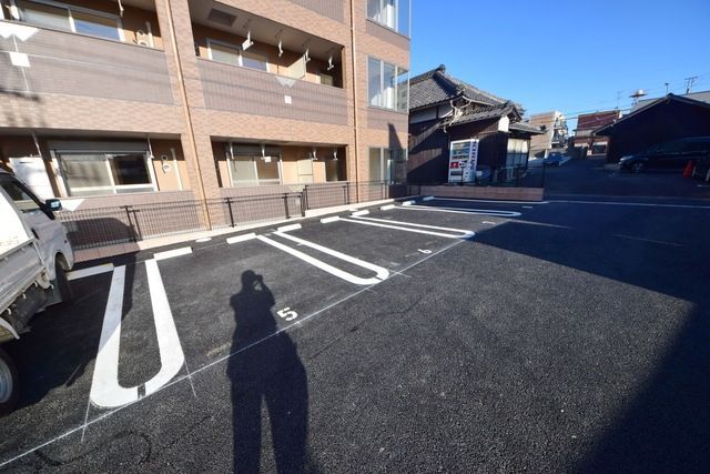 駐車場　敷地内駐車場