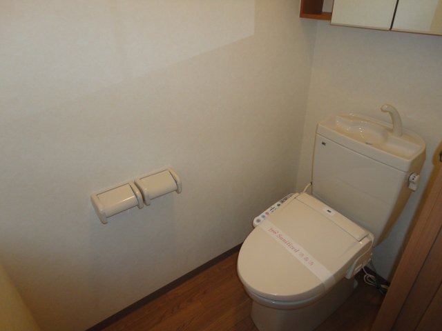 トイレ　シャワー付きトイレ