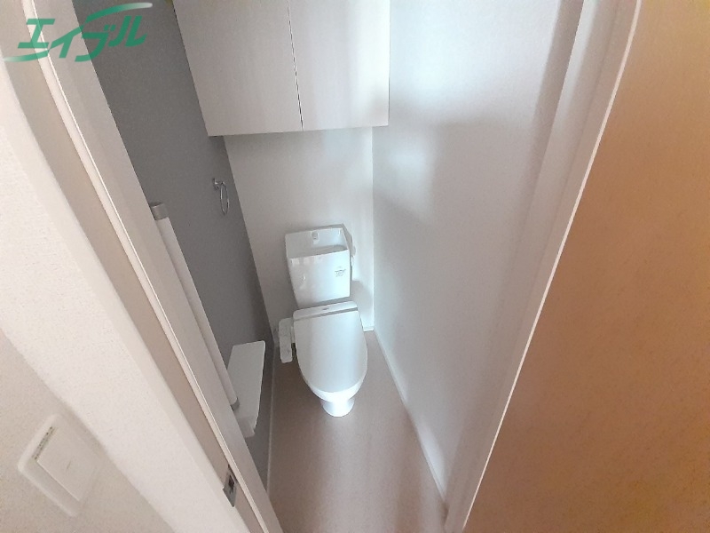 トイレ　同型参考写真