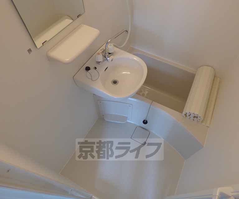 バス・シャワールーム　ゆったりくつろげるお風呂です。