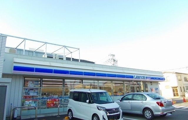 コンビニ　ローソン 土崎港中央５丁目店（コンビニ）まで180m